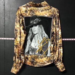 Lainey Wilson upcycle